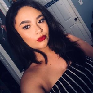 Meet your Posher, Janely